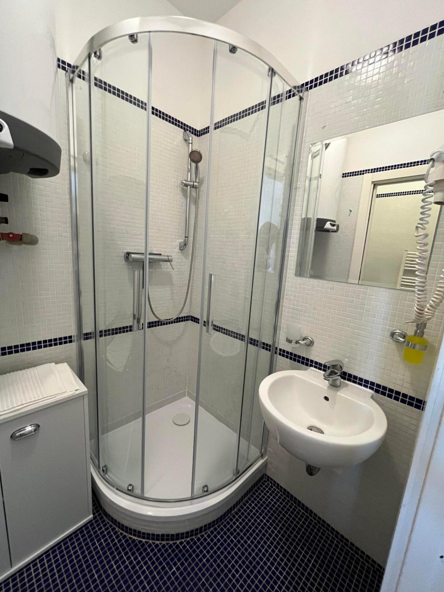 Brand New Studio In The Center Apartment Prag
